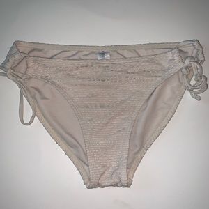 Forever 21 Swim - Forever 21 Lace Bikini Bottoms Forever 21 Swim - Forever 21 Lace Bikini Bottoms